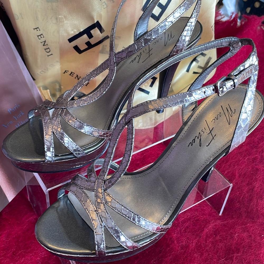 MARC FISHER TOO HOT HIGH HEEL PEWTER SILVER SNAKESKIN PLATFORM HEELS SHO…